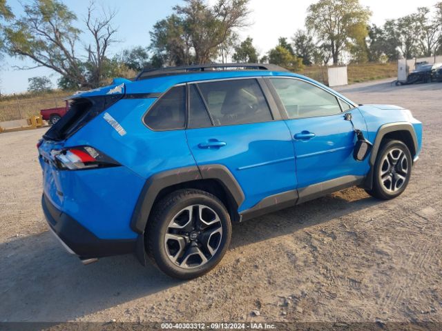 2T3J1RFV8KC050556 Toyota Rav4 Adventure