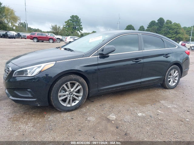 Hyundai SONATA SE 2016 5NPE24AFXGH379032 Image 2