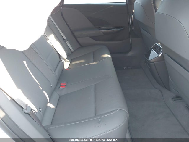 Lucid Air Pure 2023 50EA1PFA7PA006520 Image 8