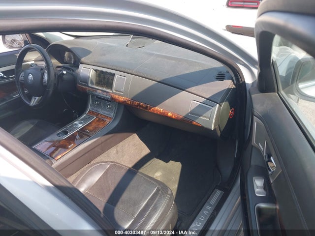 2009 JAGUAR XF SAJWA07C491R35554 Photo 4