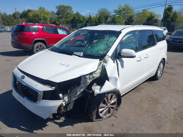 KIA SEDONA LX 2016 KNDMB5C13G6114370 Image 2