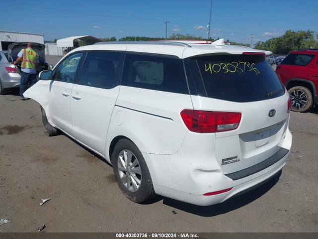 KIA SEDONA LX 2016 KNDMB5C13G6114370 Image 3
