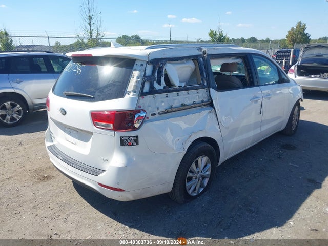 KIA SEDONA LX 2016 KNDMB5C13G6114370 Image 4