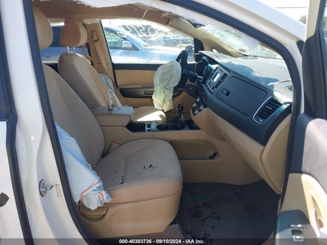 KIA SEDONA LX 2016 KNDMB5C13G6114370 Image 5