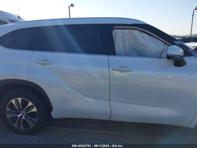 Toyota Highlander Xle 2023 5TDKDRBH2PS030743 Image 13
