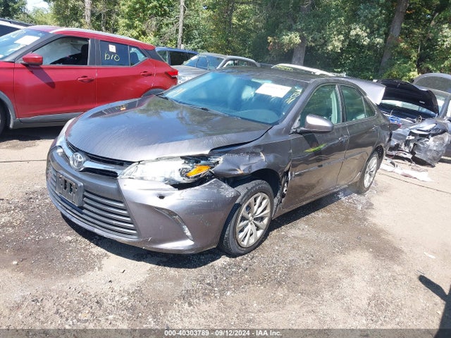 Toyota CAMRY LE 2016 4T4BF1FK6GR577755 Image 2