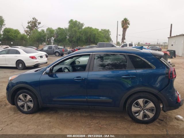 KNDCB3LC1K5252134 KIA NIRO LX