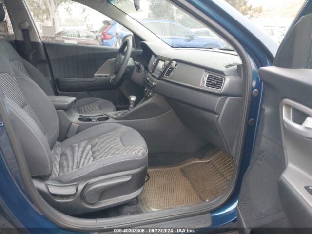 KNDCB3LC1K5252134 KIA NIRO LX