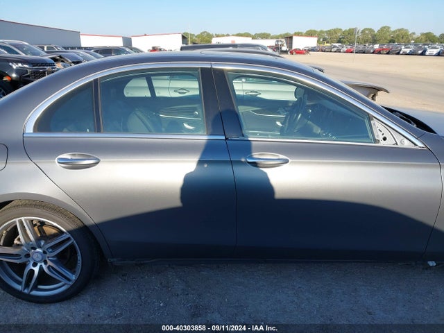 Mercedes-Benz E 300 2017 WDDZF4JB0HA121877 Image 13