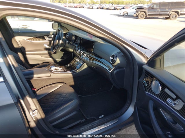 WDDZF4JB0HA121877 Mercedes-Benz E 300