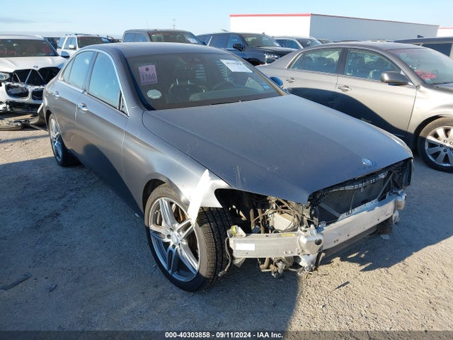 WDDZF4JB0HA121877 Mercedes-Benz E 300