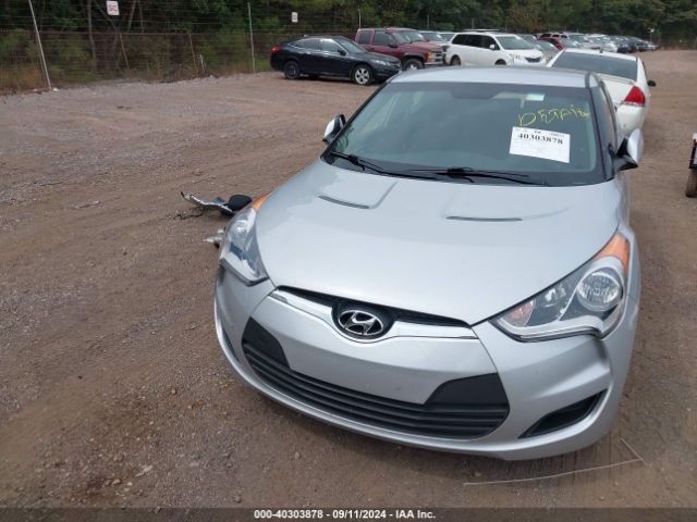 KMHTC6AD3EU204411 Hyundai Veloster Base W/black