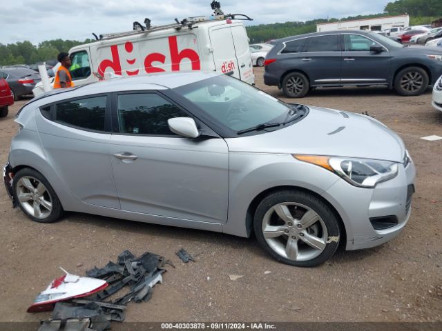 KMHTC6AD3EU204411 Hyundai Veloster Base W/black