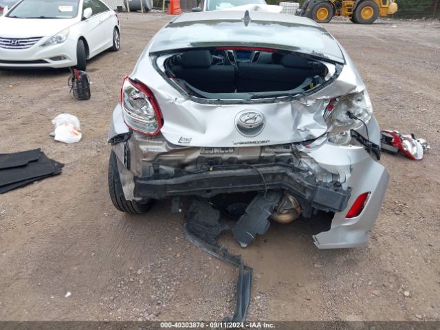 KMHTC6AD3EU204411 Hyundai Veloster Base W/black