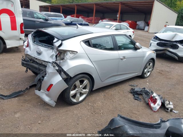 KMHTC6AD3EU204411 Hyundai Veloster Base W/black