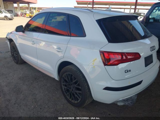 WA1ANAFY8J2133050 Audi Q5 2.0t Premium/2.0t Tech Premium