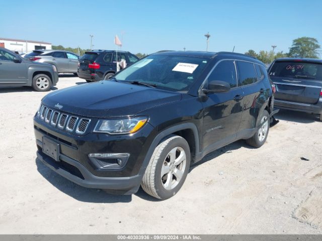 3C4NJCBB7JT502317 Jeep Compass Latitude Fwd