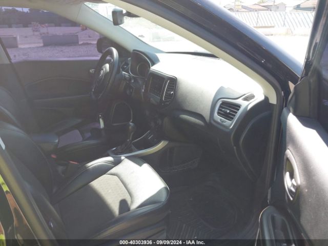 3C4NJCBB7JT502317 Jeep Compass Latitude Fwd