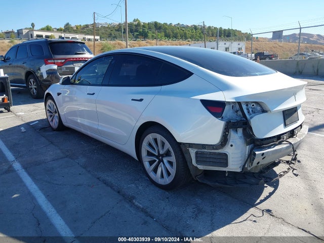 2022 TESLA MODEL 3 5YJ3E1EBXNF299634 Photo 2