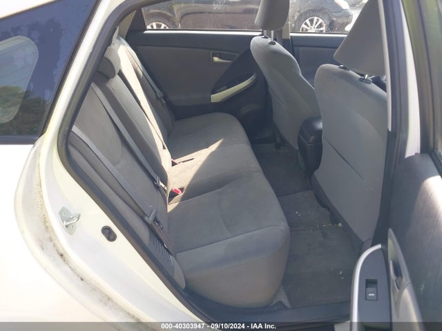 Toyota Prius Two 2015 JTDKN3DU0F0417510 Image 8