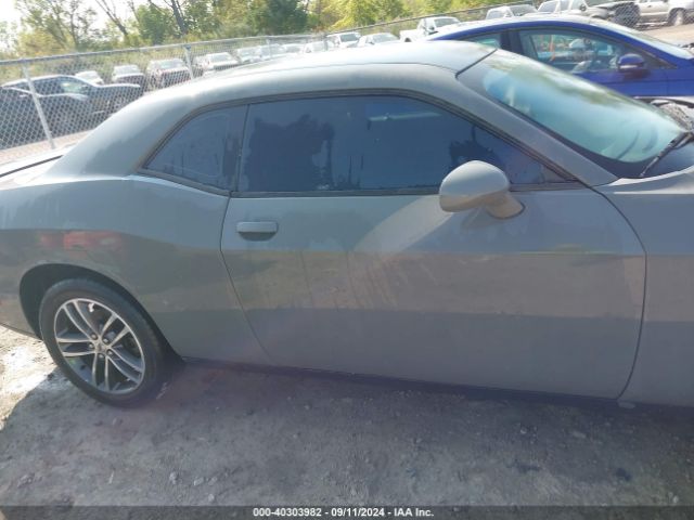 2C3CDZGG3KH526165 Dodge Challenger Sxt Awd