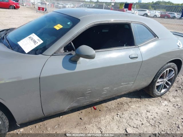 2C3CDZGG3KH526165 Dodge Challenger Sxt Awd