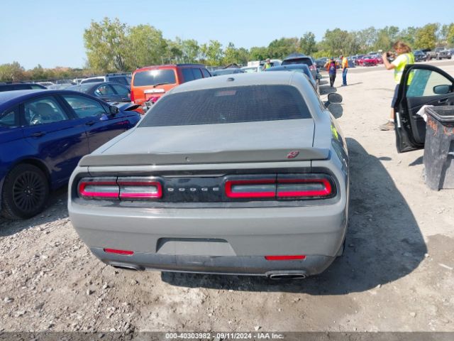 2C3CDZGG3KH526165 Dodge Challenger Sxt Awd