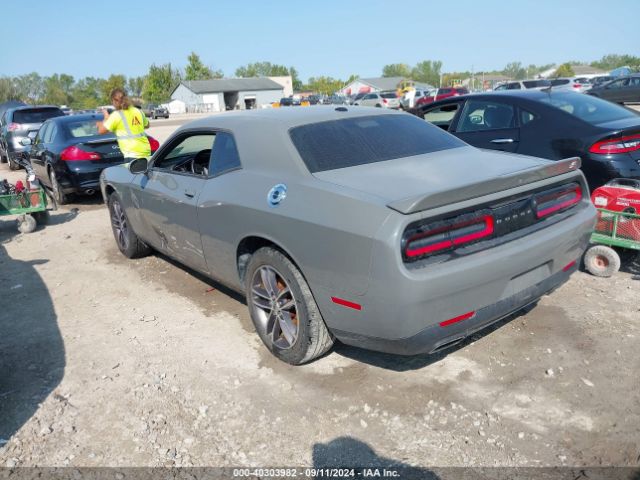 2C3CDZGG3KH526165 Dodge Challenger Sxt Awd