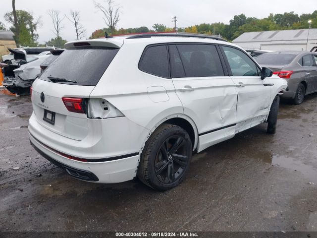 3VVCB7AX8PM117166 Volkswagen Tiguan 2.0t Se R-line Black