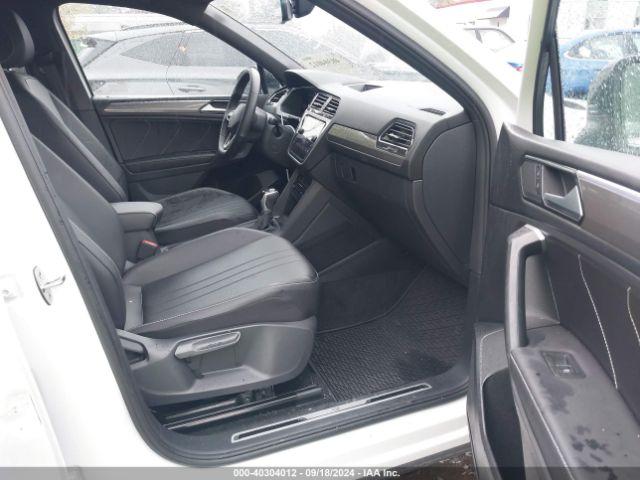 3VVCB7AX8PM117166 Volkswagen Tiguan 2.0t Se R-line Black