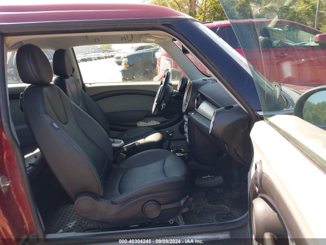2008 MINI COOPER CLUBMAN WMWML33588TN66481 Photo 4