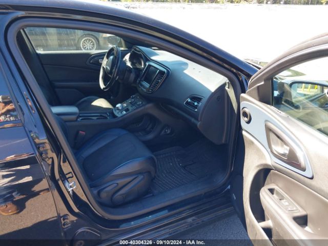 1C3CCCDG8FN664818 Chrysler 200 S