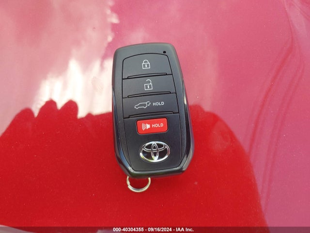 Toyota Corolla Cross Xle 2023 7MUDAAAG9PV045676 Image 11