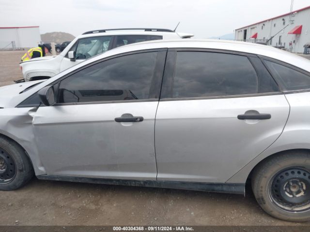 1FADP3E28JL297467 Ford FOCUS S
