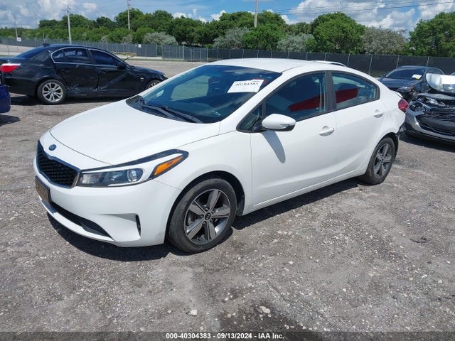 KIA FORTE LX 2018 3KPFL4A70JE257883 Image 2
