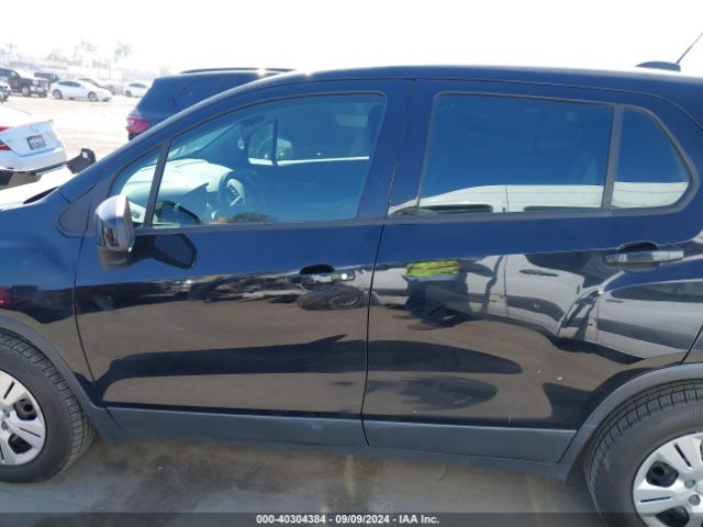 3GNCJKSB5JL207130 Chevrolet TRAX LS