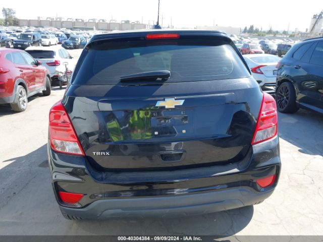 3GNCJKSB5JL207130 Chevrolet TRAX LS