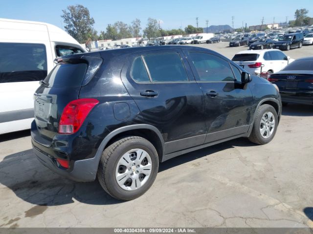 3GNCJKSB5JL207130 Chevrolet TRAX LS