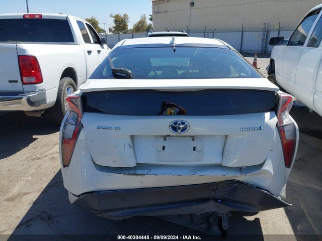Toyota Prius Two 2016 JTDKBRFU6G3008307 Image 16