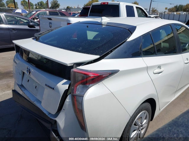 Toyota Prius Two 2016 JTDKBRFU6G3008307 Image 17
