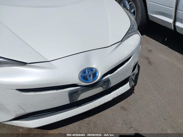 Toyota Prius Two 2016 JTDKBRFU6G3008307 Image 21