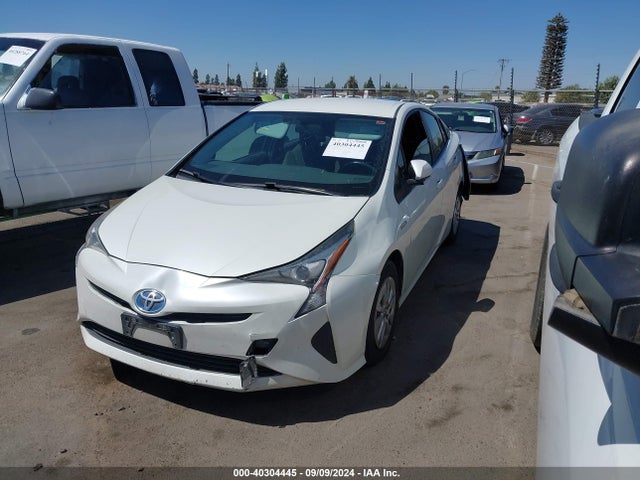 Toyota Prius Two 2016 JTDKBRFU6G3008307 Image 2