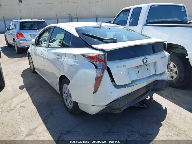 Toyota Prius Two 2016 JTDKBRFU6G3008307 Image 3