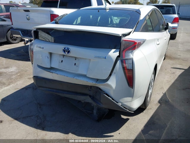 Toyota Prius Two 2016 JTDKBRFU6G3008307 Image 6