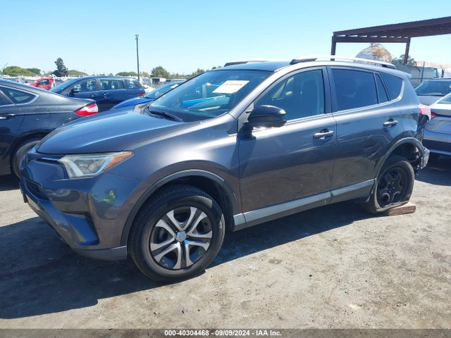 Toyota RAV4 LE 2017 JTMZFREV3HJ108925 Image 2