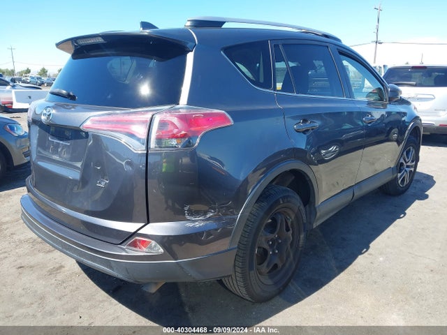 Toyota RAV4 LE 2017 JTMZFREV3HJ108925 Image 4