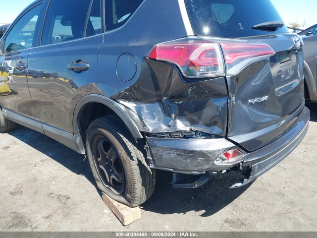 Toyota RAV4 LE 2017 JTMZFREV3HJ108925 Image 6