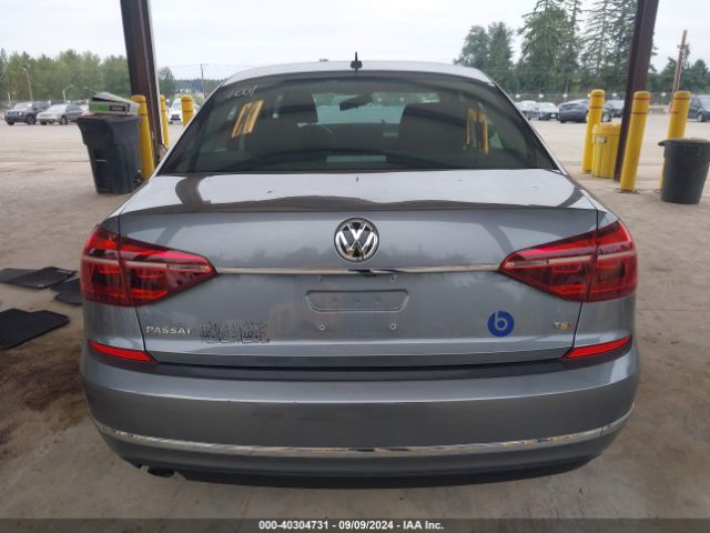 1VWAT7A31HC017216 Volkswagen Passat 1.8t S