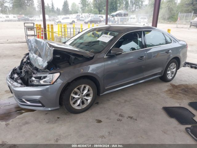 1VWAT7A31HC017216 Volkswagen Passat 1.8t S