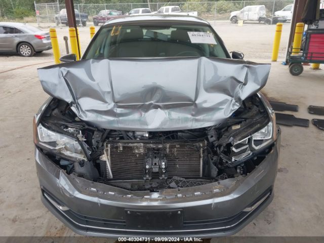 1VWAT7A31HC017216 Volkswagen Passat 1.8t S